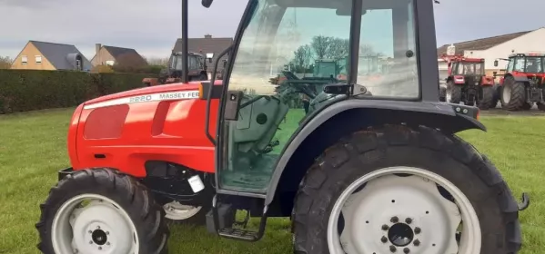 MASSEY FERGUSON 2210 4WD
